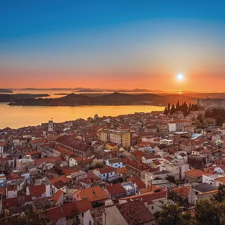 Cozy In Sibenik With Kitchen *