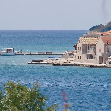 Cozy In Sibenik With Kitchen * Krapanj