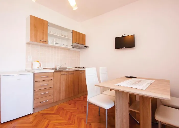 Sibenik With Sea View Xiii * שיבניק