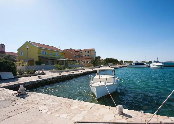 Sibenik With Sea View Xiii דירה *